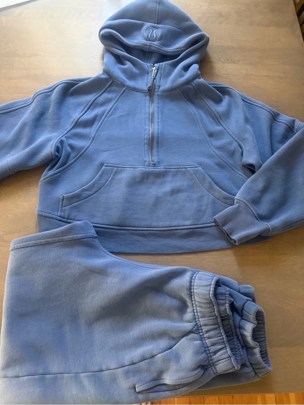 Lululemon women Scuba hoodie and sweatpants set XS/S blue